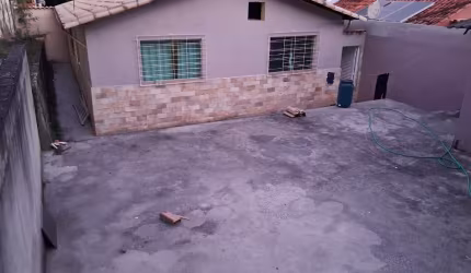 Mega oportunidade de casa em lote de 360m² no bairro Itapoã;