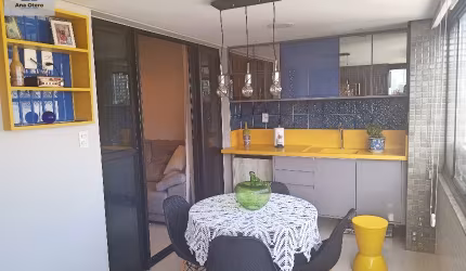VENDO APARTAMENTO 3/4, 98M2, FINAMENTE DECORADO NO CORAÇÃO DO CANELA - PORTEIRA FECHADA!