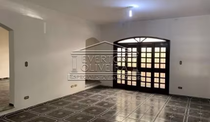 Casa com 4 quartos à venda no Jardim Santa Maria, Jacareí  por R$ 780.000