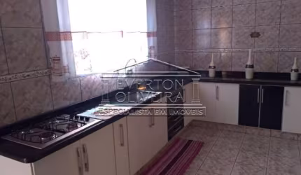 Casa com 3 quartos à venda no Jardim Terras de São João, Jacareí  por R$ 692.000