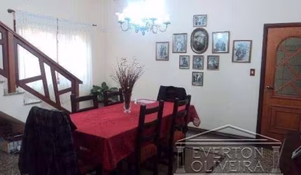 Casa com 4 quartos à venda no Jardim Santa Maria, Jacareí  por R$ 1.000.000