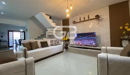 Casa com 3 quartos à venda no Loteamento Villa Branca, Jacareí , 140 m2 por R$ 1.000.000