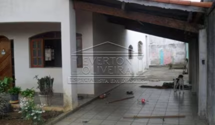 Casa com 4 quartos à venda no Jardim Santa Maria, Jacareí  por R$ 620.000