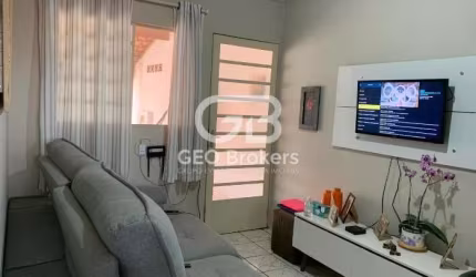 Casa em condomínio fechado com 2 quartos à venda no Parque Santo Antônio, Jacareí  por R$ 250.000