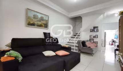 Casa em condomínio fechado com 2 quartos à venda no Jardim Jacinto, Jacareí  por R$ 297.000