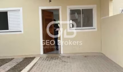 Casa em condomínio fechado com 2 quartos para alugar no Jardim Nova Esperança, Jacareí  por R$ 1.800
