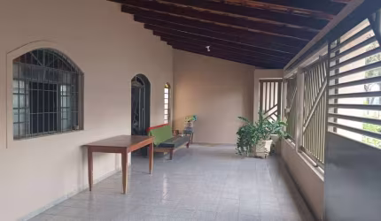 Casa à venda, 3 quartos, 1 suíte, 4 vagas, CUSTODIO PEREIRA - Uberlândia/MG
