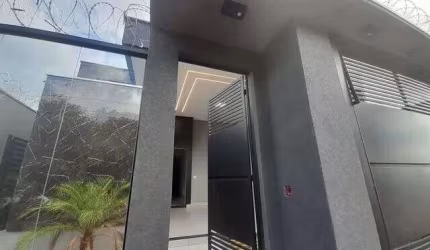 Casa à venda, 3 quartos, 1 suíte, 2 vagas, GRAND VILLE - Uberlândia/MG