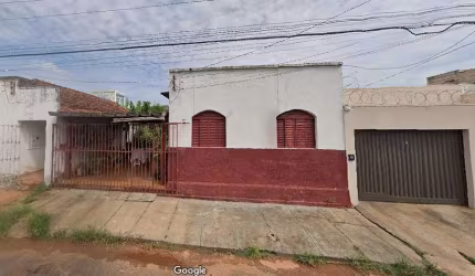 Casa à venda, 2 quartos, 2 vagas, NOSSA SENHORA APARECIDA - Uberlândia/MG