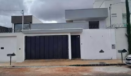 Casa à venda, 3 quartos, 3 suítes, 2 vagas, JARDIM BOTANICO - Uberlândia/MG