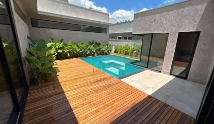 Casa à venda, 4 quartos, 4 suítes, 4 vagas, NOVA UBERLANDIA - Uberlândia/MG