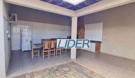 Casa à venda, 4 quartos, 2 suítes, 3 vagas, Presidente Roosevelt - Uberlândia/MG