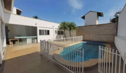 Casa à venda, 4 quartos, 4 suítes, 2 vagas, Jardim Karaíba - Uberlândia/MG