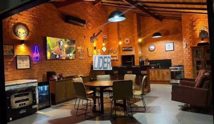 Casa à venda, 3 quartos, 3 suítes, 4 vagas, JARDIM COLINA - Uberlândia/MG