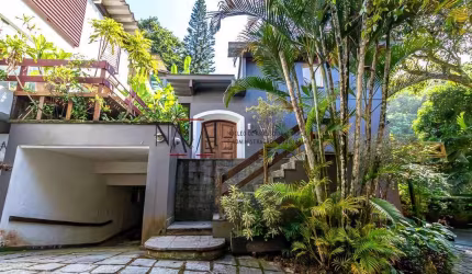 Vendo ótima casa 05 quartos 02 suites 02 vagas com 384m² em São Conrado-RJ