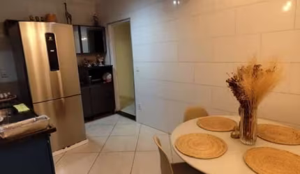 Casa com 3 quartos à venda na Avenida Vicente Guaglianoni, Vila Independência, Araraquara, 114 m2 por R$ 370.000
