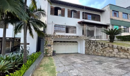 Casa com 5 quartos 2 suítes e 5 vagas de garagem no Manoel Honório