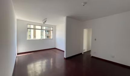 Apartamento de 03 quartos com na Av. Itamar Franco