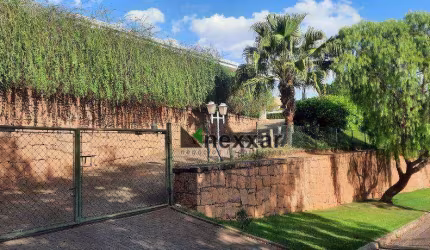 Casa em condomínio