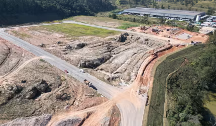 Terreno à venda às margens da Rodovia Castello Branco, em Itapevi