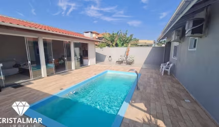 Linda Casa Totalmente Reformada com Piscina