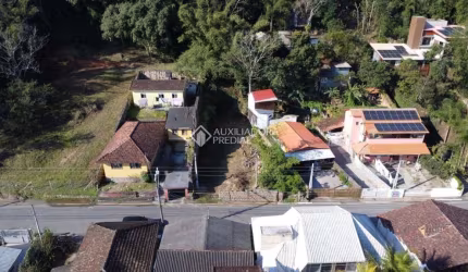 Terreno à venda na Rua Gilson da Costa Xavier, 600, Sambaqui, Florianópolis, 425 m2 por R$ 1.400.000