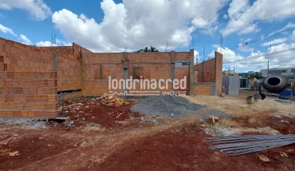 Casa à venda na Zona Leste de Londrina – 3 quartos (1 suíte), área gourmet com churrasqueira, próxi