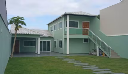 Casa com 2 Pavimentos-Balneário da Conchas - São Pedro da Aldeia