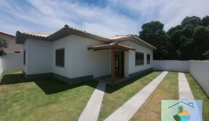 Casa c/ Piscina em Condomínio pavimentado - Unamar - Cabo Frio