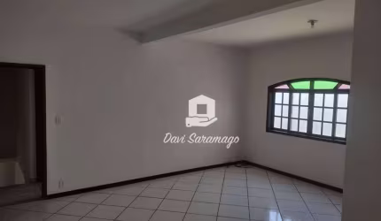 Casa 2 quartos no Rocha