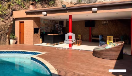 Casa Com 4 Quartos À Venda Em São Francisco - Niterói/RJ