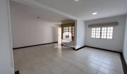 Casa com 3 dormitórios à venda, 120 m² por R$ 600.000,00 - Itaipu - Niterói/RJ