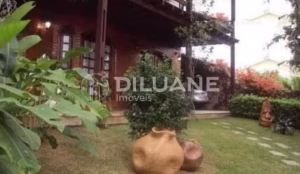 Casa com 4 quartos à venda na Rua Marcos Otávio Valadão, Camboinhas, Niterói, 380 m2 por R$ 1.950.000