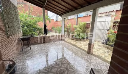 Casa com 4 quartos à venda na Rua Margon Garsote, Santa Cruz, Rio de Janeiro, 420 m2 por R$ 580.000
