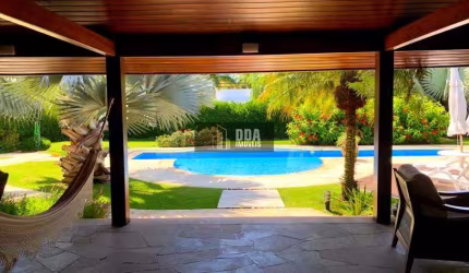Casa em Jurerê Internacional com 3 Dormitórios a 250m da Praia