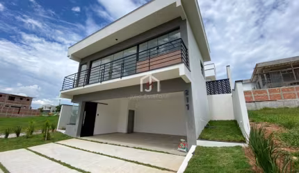 Casa em condomínio fechado com 3 quartos à venda no Fazenda Casa Grande, Taubaté  por R$ 860.000