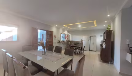 Casa com 3 quartos à venda na Rua Formosa, Jardim Maria Augusta, Taubaté por R$ 850.000