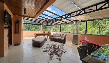 Apartamento com 2 quartos à venda na Vila Ondina, Campos do Jordão  por R$ 1.100.000