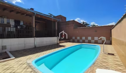Casa com 1 quarto à venda na Rua Iria Correa Leite Moreira, Vitória Vale III, Pindamonhangaba por R$ 320.000