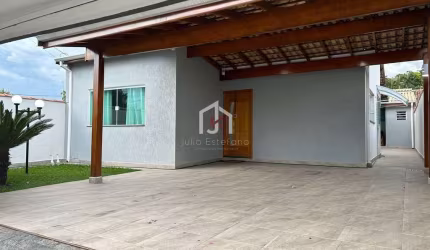 Casa com 3 quartos à venda na Avenida Vereador Alfredo Molinari, Loteamento Residencial Andrade, Pindamonhangaba por R$ 650.000