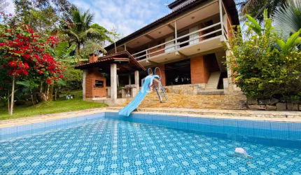 Casa em condomínio fechado com 3 quartos à venda em Toninhas, Ubatuba  por R$ 2.300.000