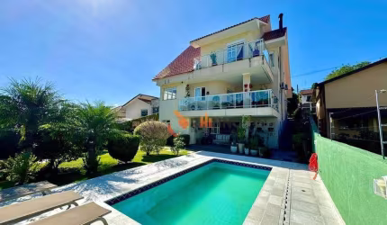 Casa Mobíliada com 4 Quartos e Piscina no Vista Alegre