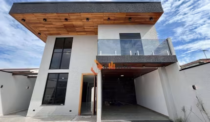 Sobrado com 3 suítes e piscina 166 m² no bairro Vila São Cristóvão - Piraquara/PR