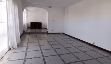 Apartamento super ventilado em Nazaré