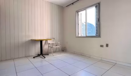 Apartamento com 1 Quarto e 1 banheiro à Venda, 48 m²