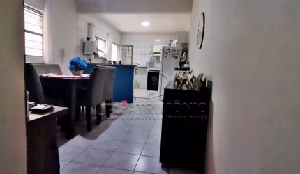 CASA,3 Dormitorio(s) bairro Atílio Silvano