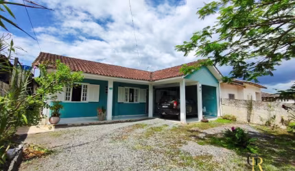 Linda CASA RESIDENCIAL 3 Quartos - Barra do Saí com PISCINA - Itapoá - SC