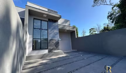 CASA COM PISCINA, 1 SUÍTE + 2 QUARTOS, BAL PRINCESA DO MAR