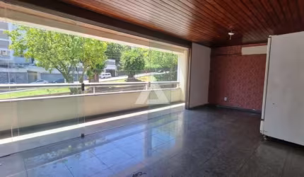 Casa na Federação com 6 quartos e 3 suítes, 234m² à venda por R$ 1.300.000,00