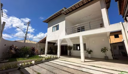Casa em Piatã com 4 suítes, 212m² à venda por R$ 1.200.000,00